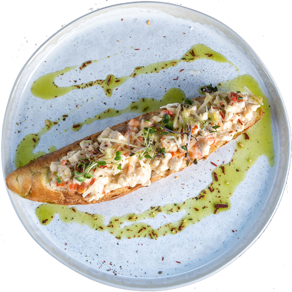 Велика брускета з куркою та овочами
